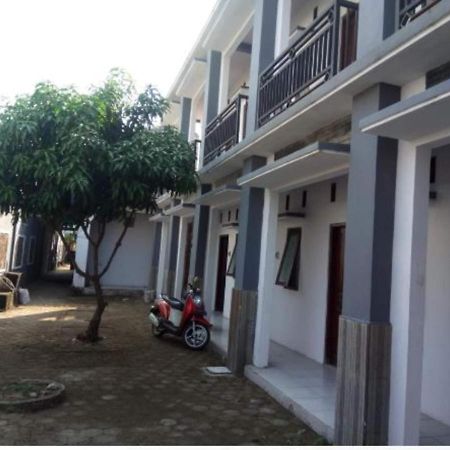 กรียา อนุเกระฮ์ Hotel Mojokerto ภายนอก รูปภาพ