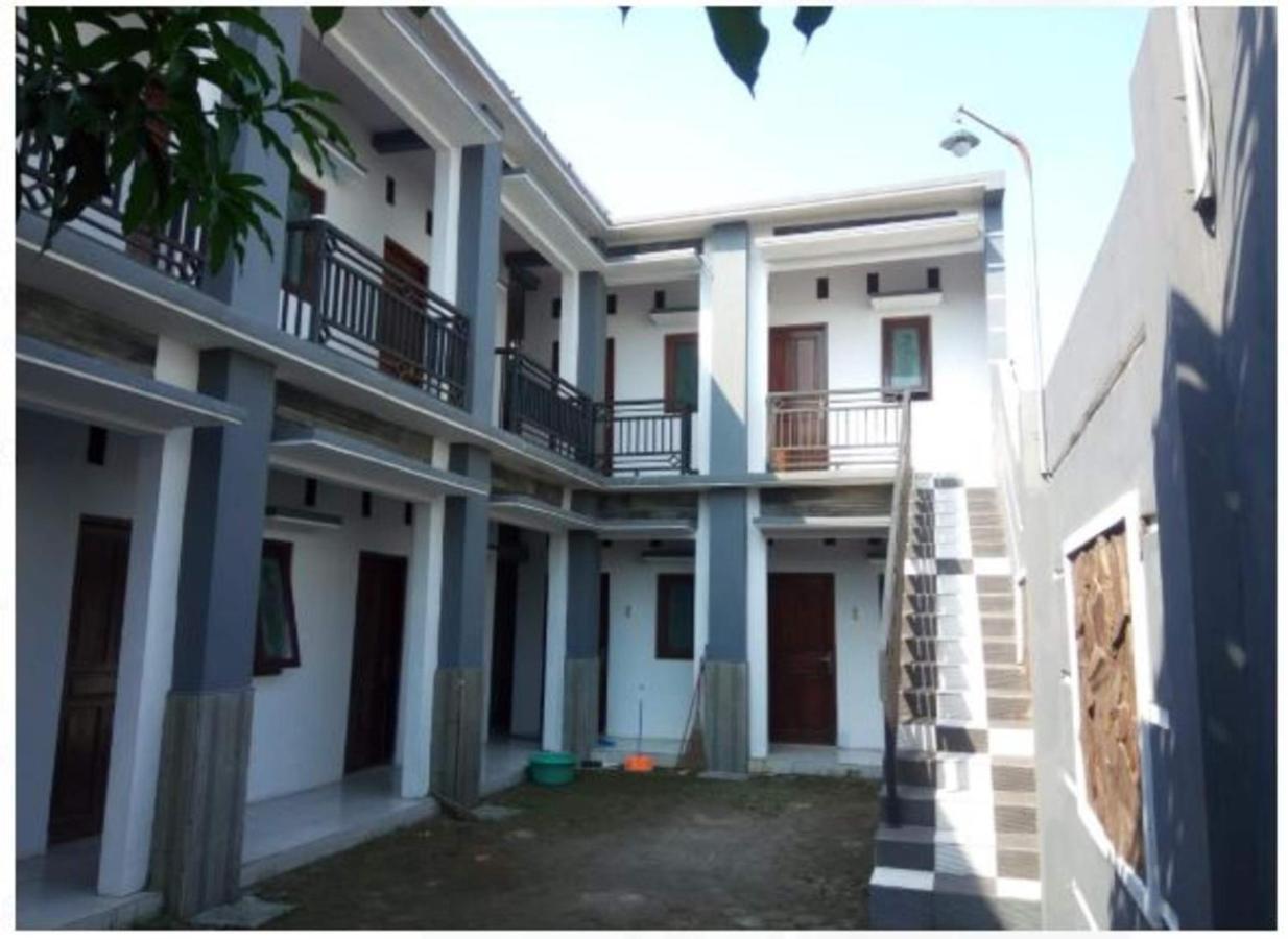 กรียา อนุเกระฮ์ Hotel Mojokerto ภายนอก รูปภาพ